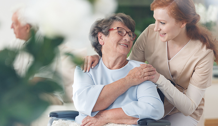 Seniors : combien coûte une aide à domicile ?